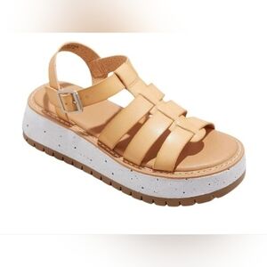 Women's Justine Platform Sandals - Universal Thread Tan Size 9.5